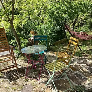  Hébergement de vacances La Bergerie D'annie